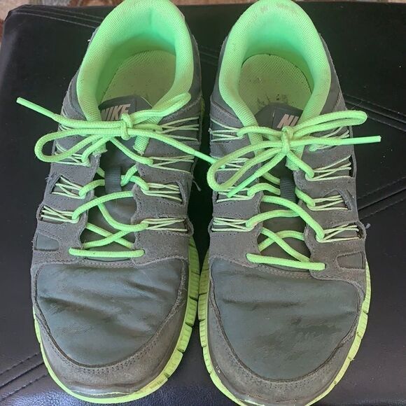 MEN’S 8 NIKE FREE 5.0 RUNNING SHOES - Picture 1 of 7